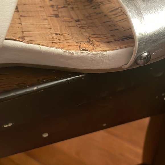 Restricted sandals. - Picture 7 of 7